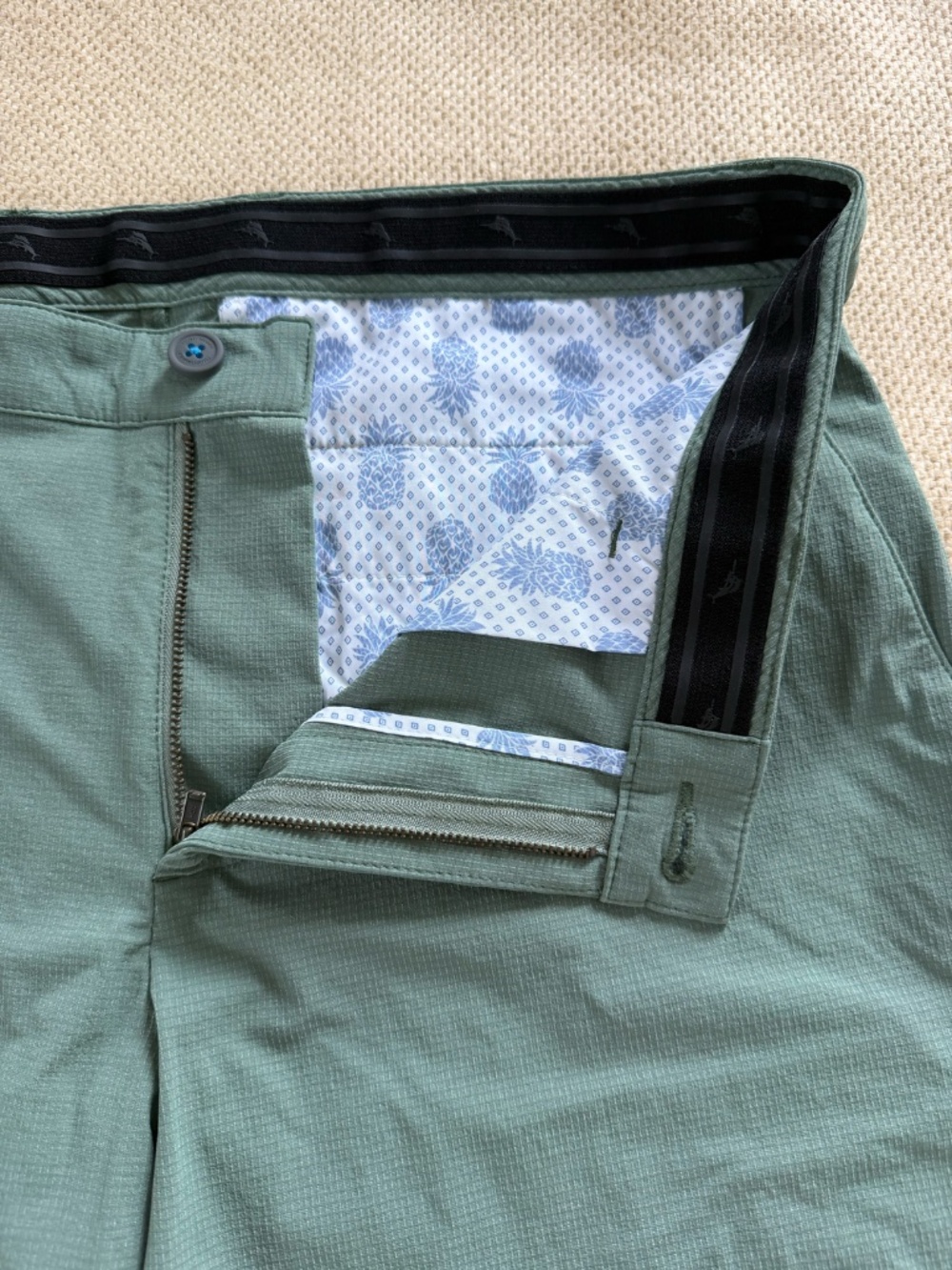 Tommy Bahama Men's Performance Shorts Size 35 Green Marlin Logo Stretch 35x8 - Picture 6 of 10